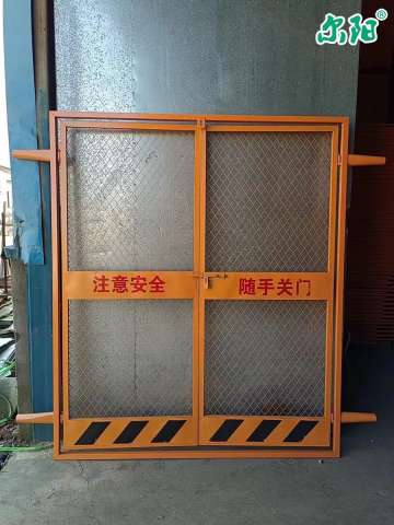 电梯防护门--03
